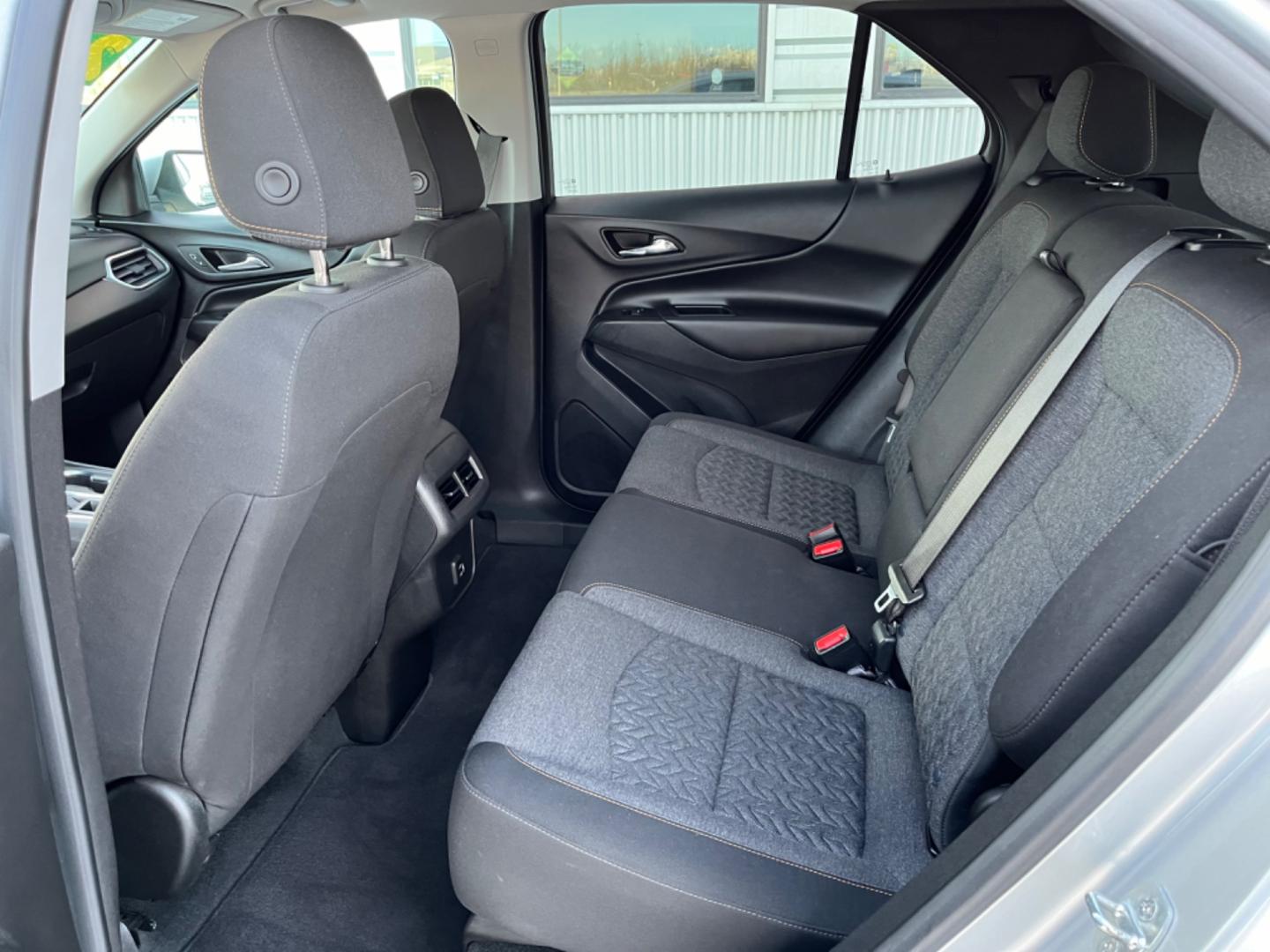 2022 Silver /charcoal cloth Chevrolet Equinox LT AWD (3GNAXUEV4NL) with an 1.5L L4 DOHC 16V TURBO engine, 6A transmission, located at 1960 Industrial Drive, Wasilla, 99654, (907) 274-2277, 61.573475, -149.400146 - Photo#11